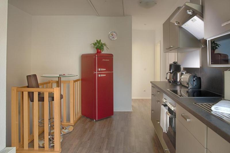 H&H Apartments Im Herzen Der Stadt In Der Lange Strasse Geraeumig Ruhig Mit Kueche Und Esstisch Greifswald Ngoại thất bức ảnh