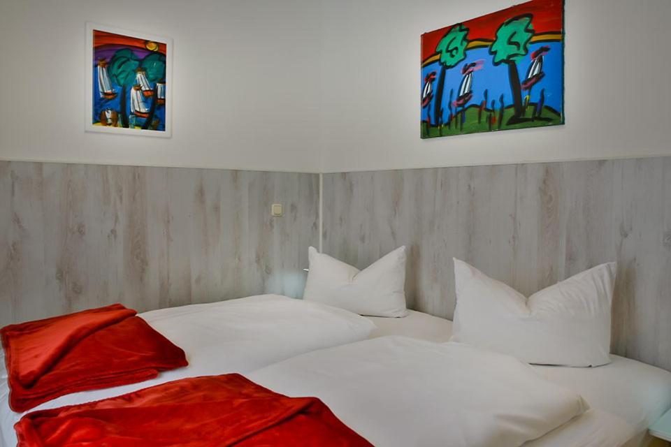 H&H Apartments Im Herzen Der Stadt In Der Lange Strasse Geraeumig Ruhig Mit Kueche Und Esstisch Greifswald Ngoại thất bức ảnh