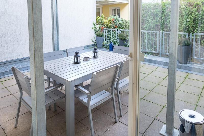 H&H Apartments Im Herzen Der Stadt In Der Lange Strasse Geraeumig Ruhig Mit Kueche Und Esstisch Greifswald Ngoại thất bức ảnh