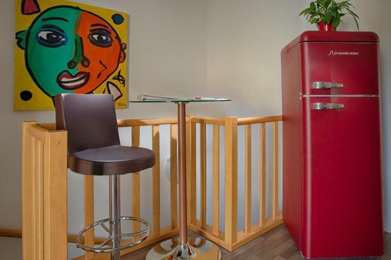 H&H Apartments Im Herzen Der Stadt In Der Lange Strasse Geraeumig Ruhig Mit Kueche Und Esstisch Greifswald Ngoại thất bức ảnh